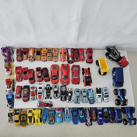 Hot Wheels Car Lot Vintage 1:64 Toy Diecast Plastic Collectible LIQUIDATION SALE - Picture 2 of 13